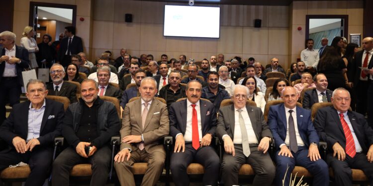 Ege yaş meyve sebze ihracatçıları birliği’nin yeni başkanı Cengiz Balık oldu.