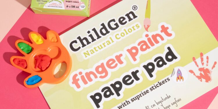 ChildGen organik parmak boyaları, yaratıcılığı ve eğlenceyi bir araya getiriyor.