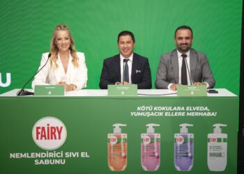 FAIRY, Aksan Kozmetik İş birliğiyle Nemlendirici Sıvı El Sabunlarını piyasaya sunuyor.