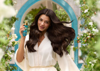 Yazın yoğun temposunda saçlarınıza bakım molası: Herbal Essences Fas Argan Yağı Oil Elixir.