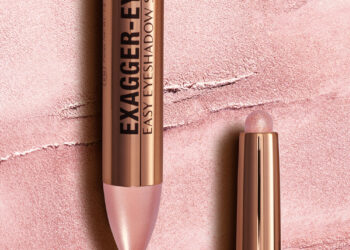Charlotte Tilbury’nin yeni Exagger-Eyes Easy Eyeshadow Sticks Koleksiyonu Beymen Beauty Studio’da.