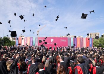 Özyeğin Üniversitesi Mezun Memnuniyetinde Türkiye birincisi oldu.