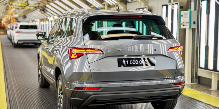 Škoda Karoq üretiminde 1 milyonuncu aracını banttan indirdi.