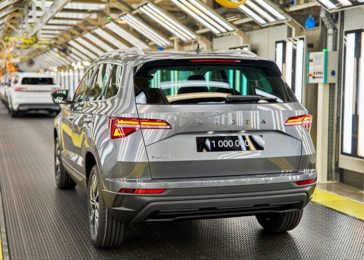 Škoda Karoq üretiminde 1 milyonuncu aracını banttan indirdi.