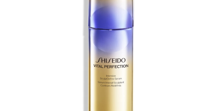 Shiseido Vital Perfection SculptDefine Serum ile daha sıkı ve belirgin yüz hatları.