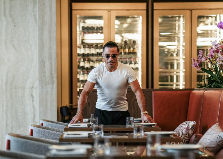 Saltbae, yeni restoranını Emaar Square Mall’da açıyor.
