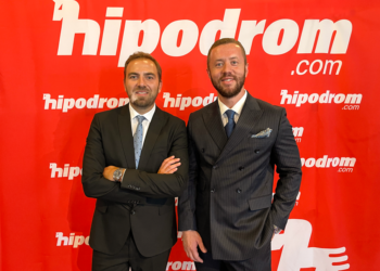 Hipodrom.com ana sponsorluğundaki 11. Karayel Ödülleri’nde yılın başarılı safkanları ödüllendirildi.