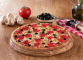 PizzaLazza’dan klasik pizza severlere doyurucu bir seçenek; Doyuran Üçlü Pizza.