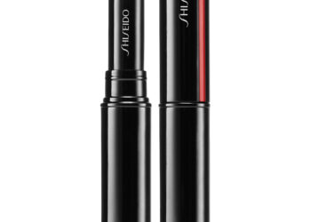 Shiseido Synchro Skin Radiant Lifting Concealer ile doğal ışıltı ve uzun süre kalıcı kapatıcılık.