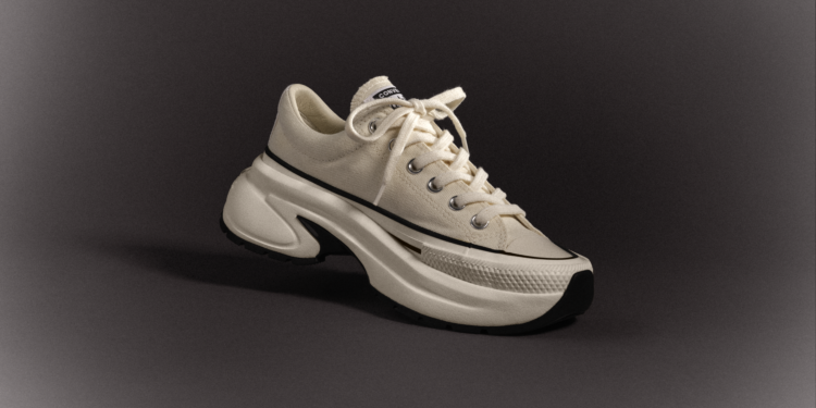 Converse, Chuck Mirasını Run Star Crush ile yeniden yorumluyor.