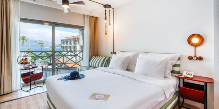 Sonbaharın en güzel hali: Martı Hotels & Marinas ile yazın ardından yavaşlayan bir tatil ritmi.