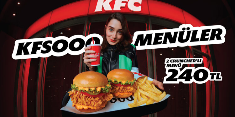 KFC’ye herkes kendi tarzıyla giriyor, KFSOOO yiyor.