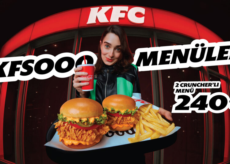 KFC’ye herkes kendi tarzıyla giriyor, KFSOOO yiyor.