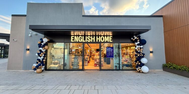 English Home, Türkiye’nin ilk lüks designer outlet’i Florentia Village’da yeni mağazasını açtı.