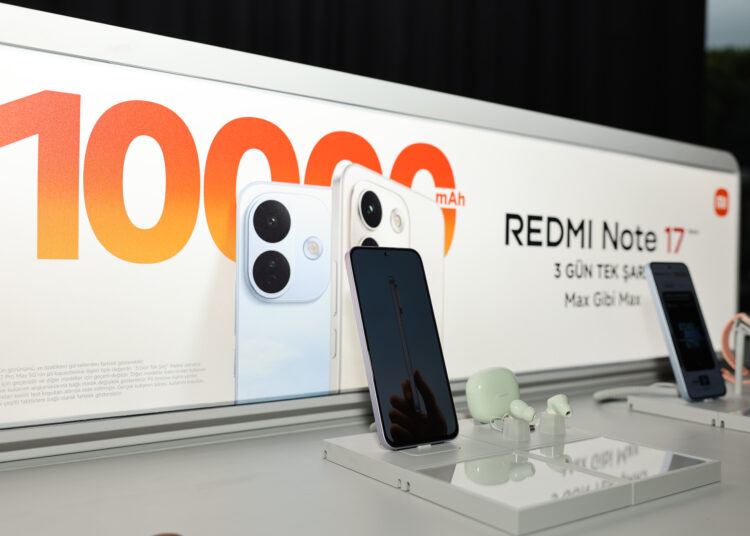 REDMI Note 17 Serisi’nde uzun vadeli güvence: 2 yıl içinde ücretsiz ekran, 5 yıl içinde ücretsiz pil değişimi.